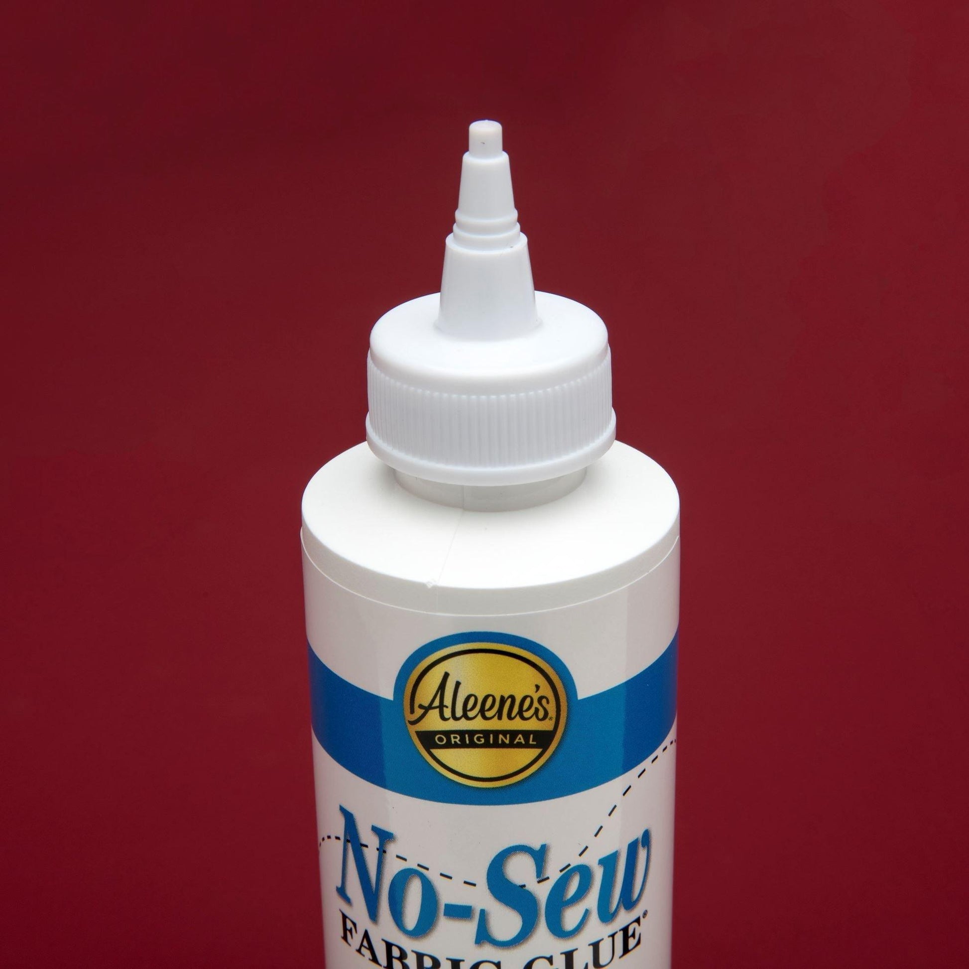 Aleene's No Sew Temporary Fabric Glue - 4 Oz